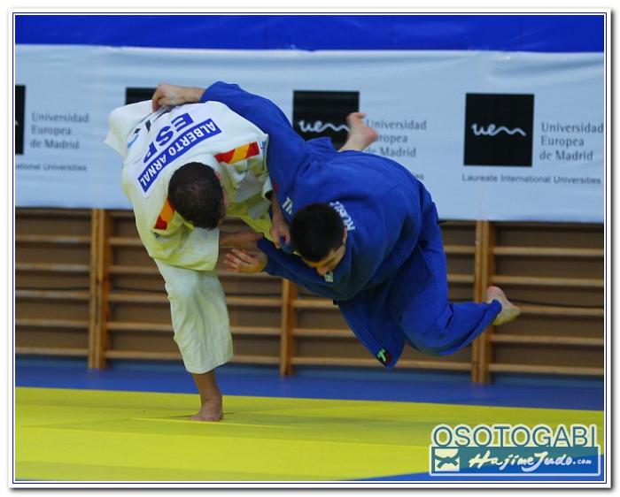 CEU2011 900107